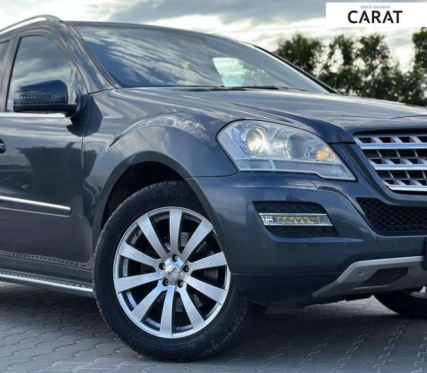 Mercedes-Benz M-Class 2010