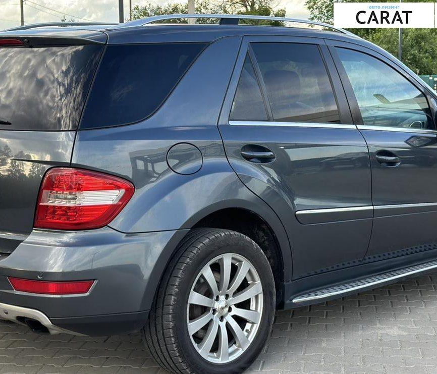 Mercedes-Benz M-Class 2010