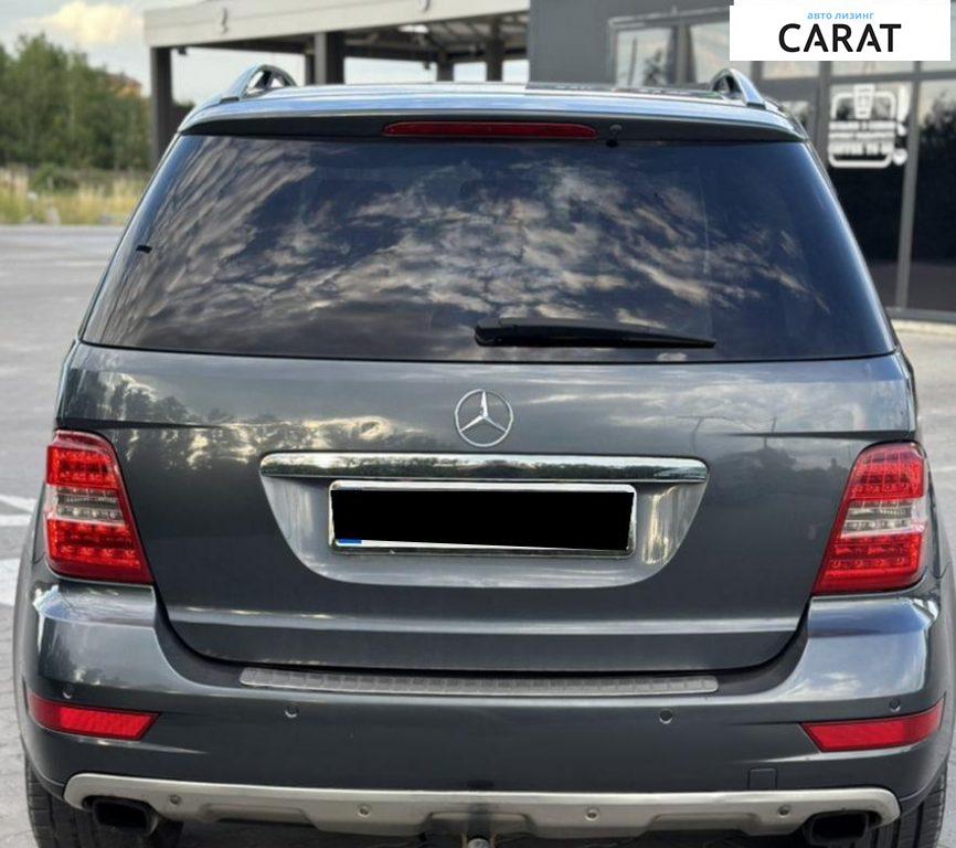 Mercedes-Benz M-Class 2010