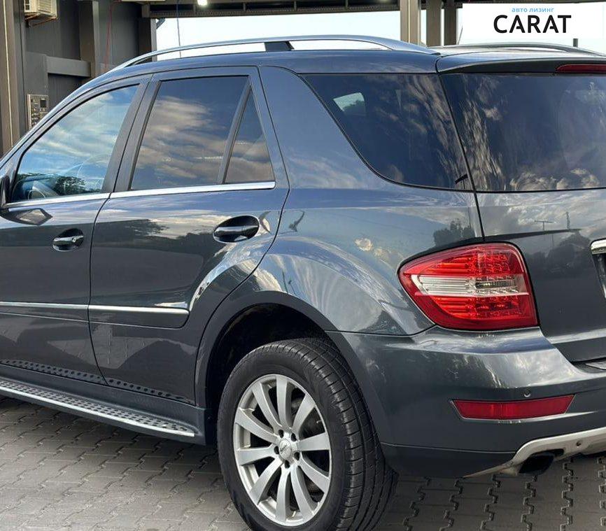 Mercedes-Benz M-Class 2010