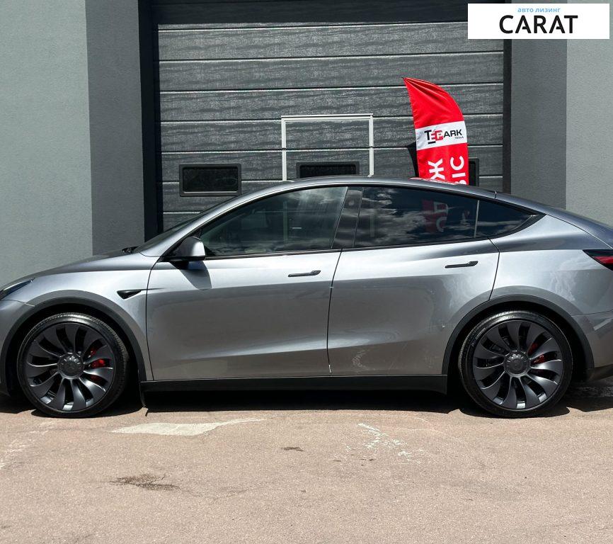 Tesla Model Y 2024