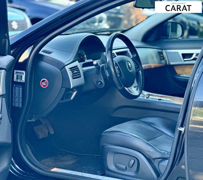 Jaguar XF 2012
