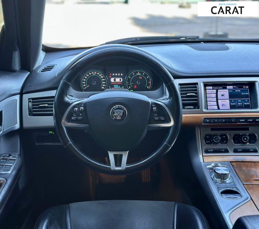 Jaguar XF 2012