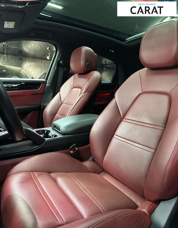 Porsche Cayenne 2021