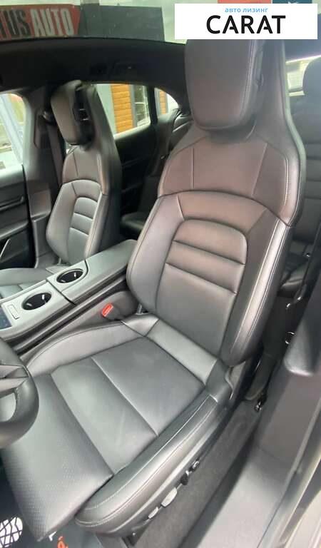 Porsche Taycan 2023