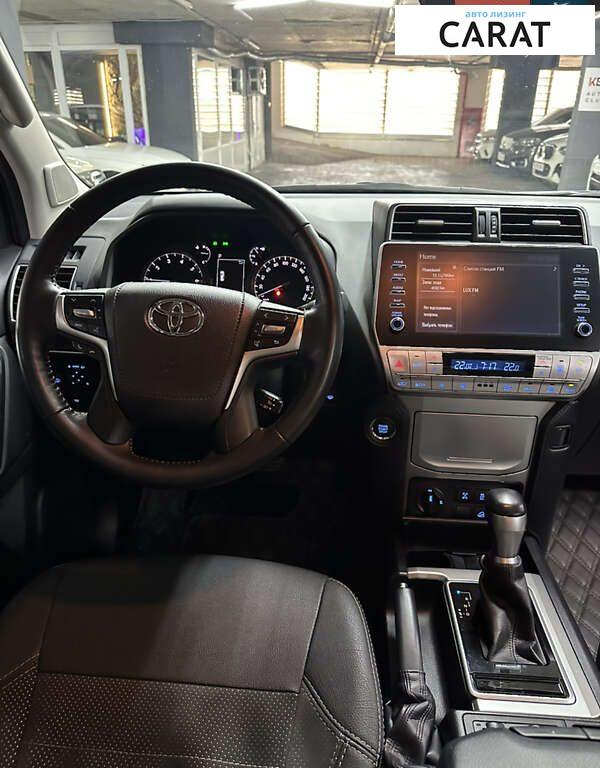 Toyota Land Cruiser Prado 2021