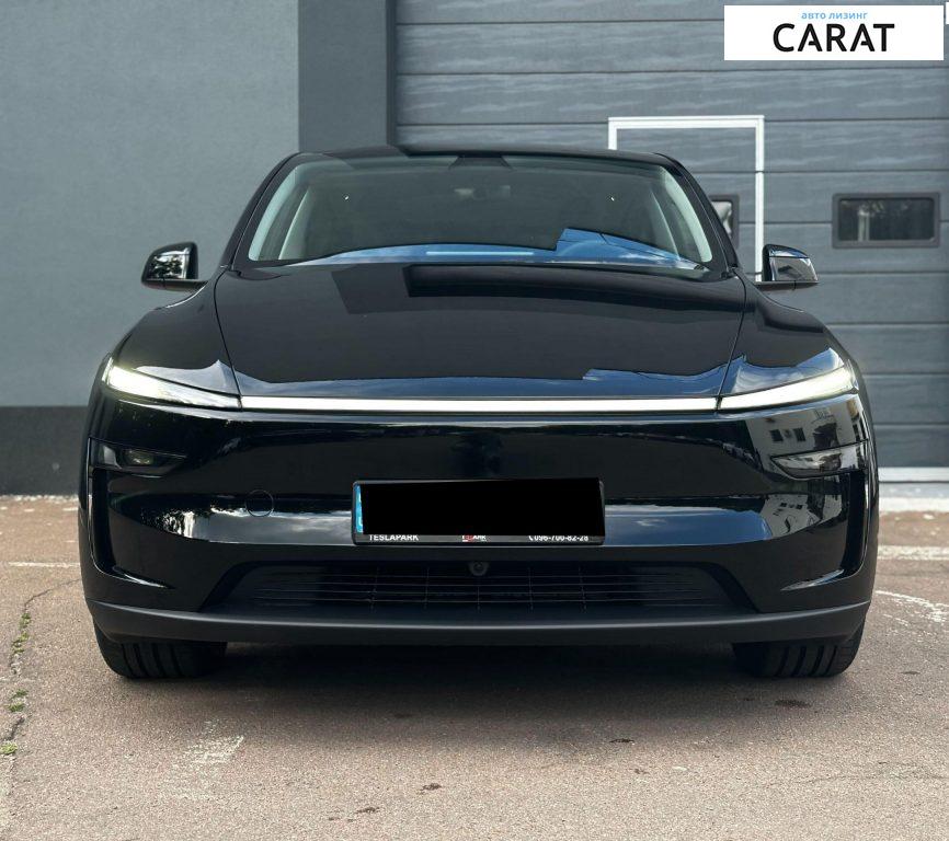 Tesla Model Y 2025