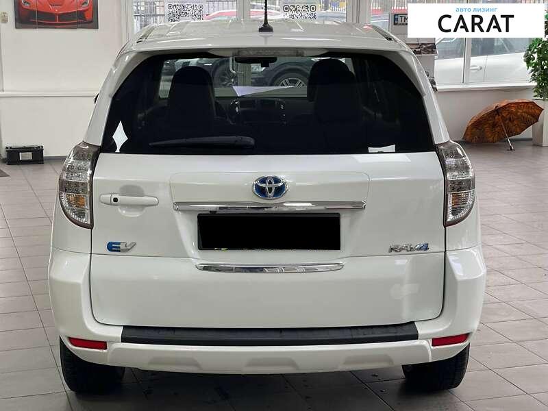 Toyota Rav 4 EV 2013 Toyota Rav 4 EV 2013