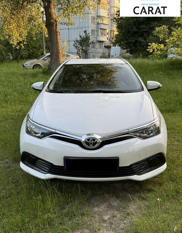 Toyota Auris 2015