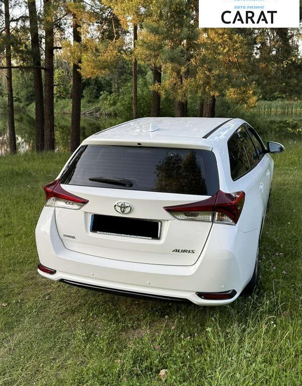 Toyota Auris 2015