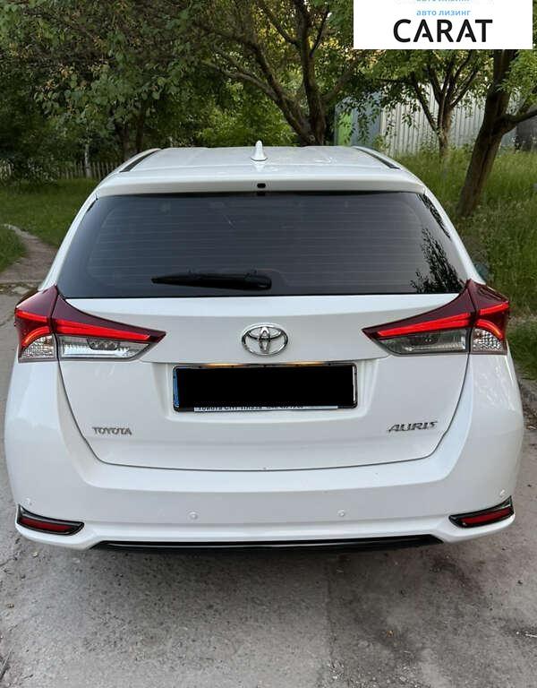Toyota Auris 2015