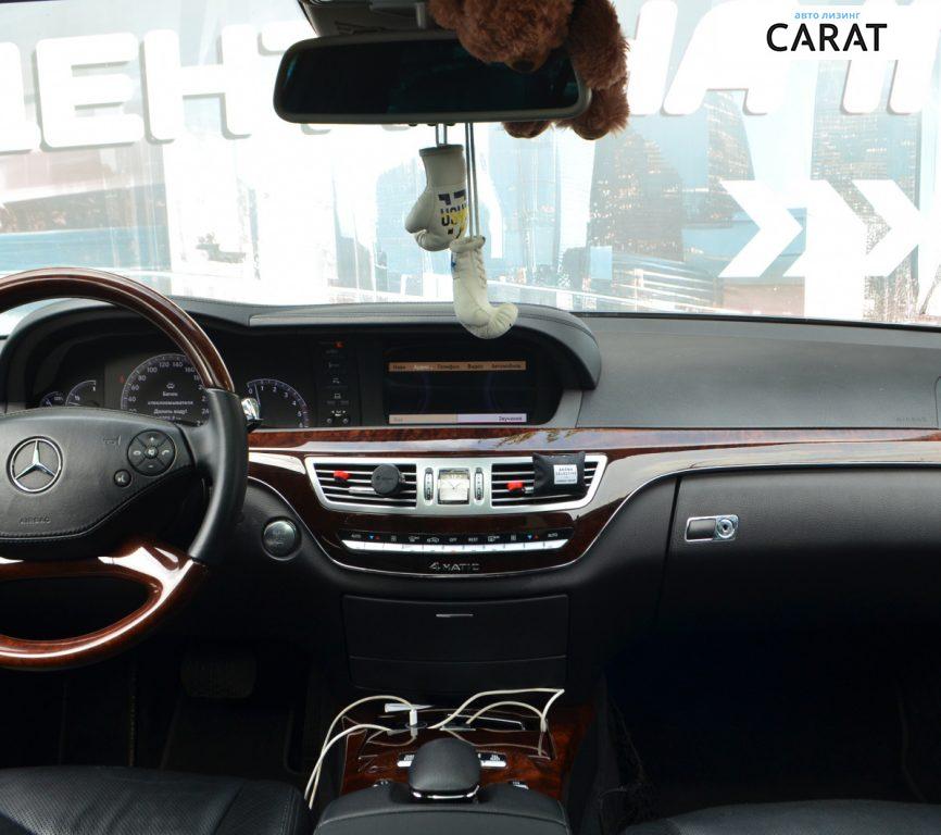 Mercedes-Benz S-Class 2013