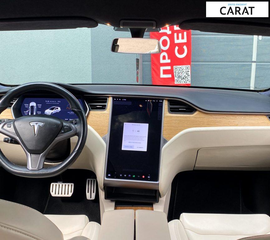 Tesla Model S 2020
