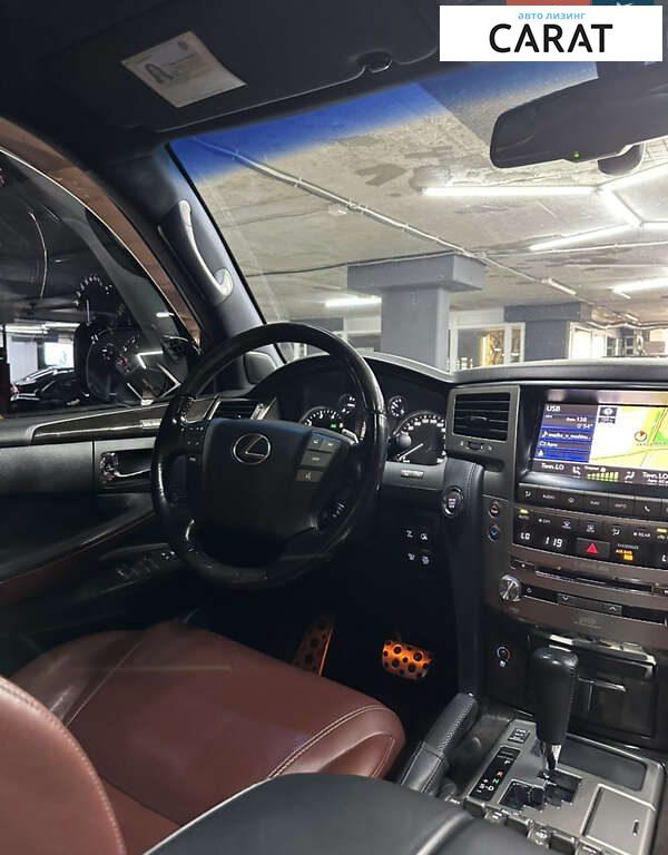 Lexus LX 2015