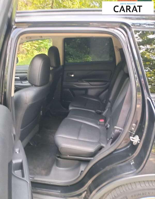 Mitsubishi Outlander 2015