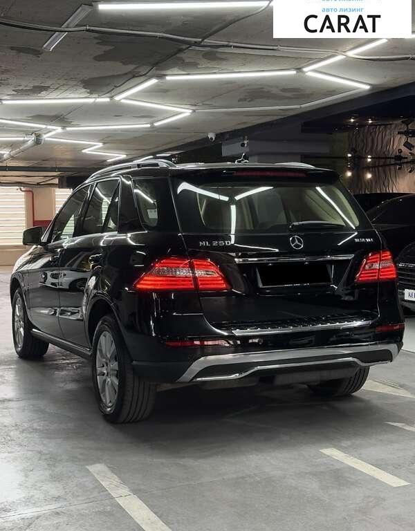 Mercedes-Benz M-Class 2015