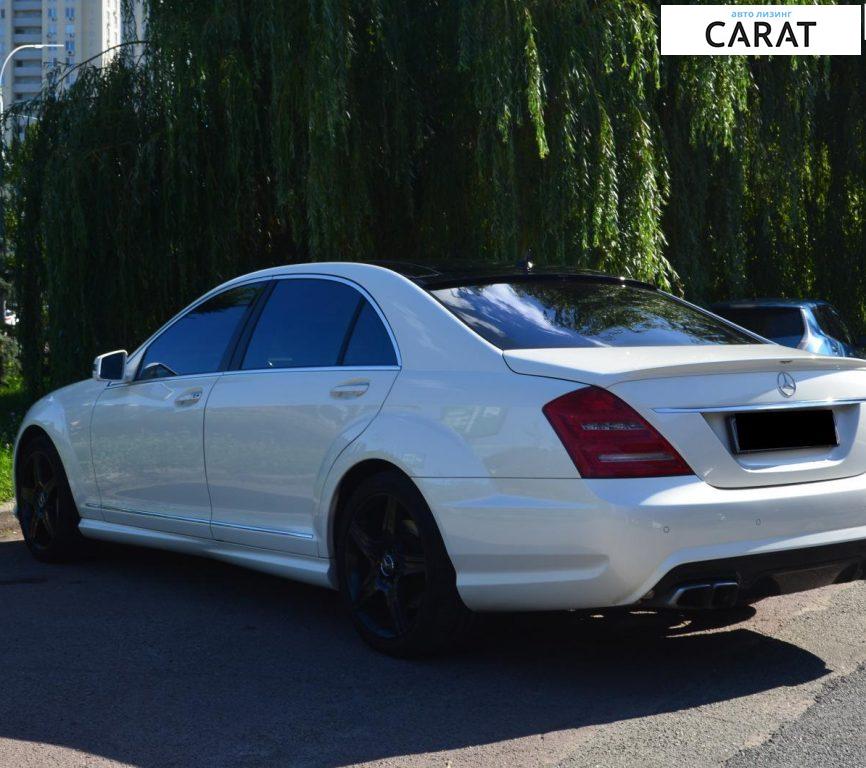 Mercedes-Benz S-Class 2011