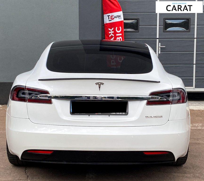 Tesla Model S 2020