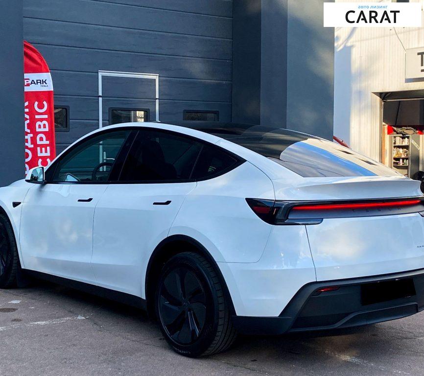 Tesla Model Y 2025