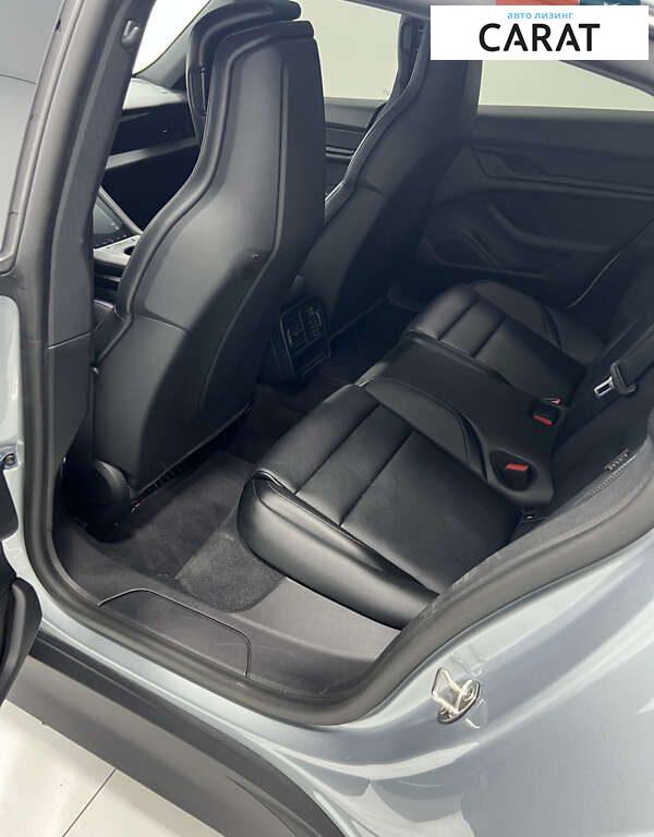 Porsche Taycan 2023