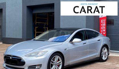Рассмотреть Tesla Model S 2013 Tesla Model S 2013 - авто лізинг Carat
