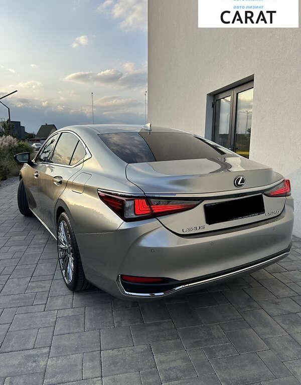 Lexus ES 2021