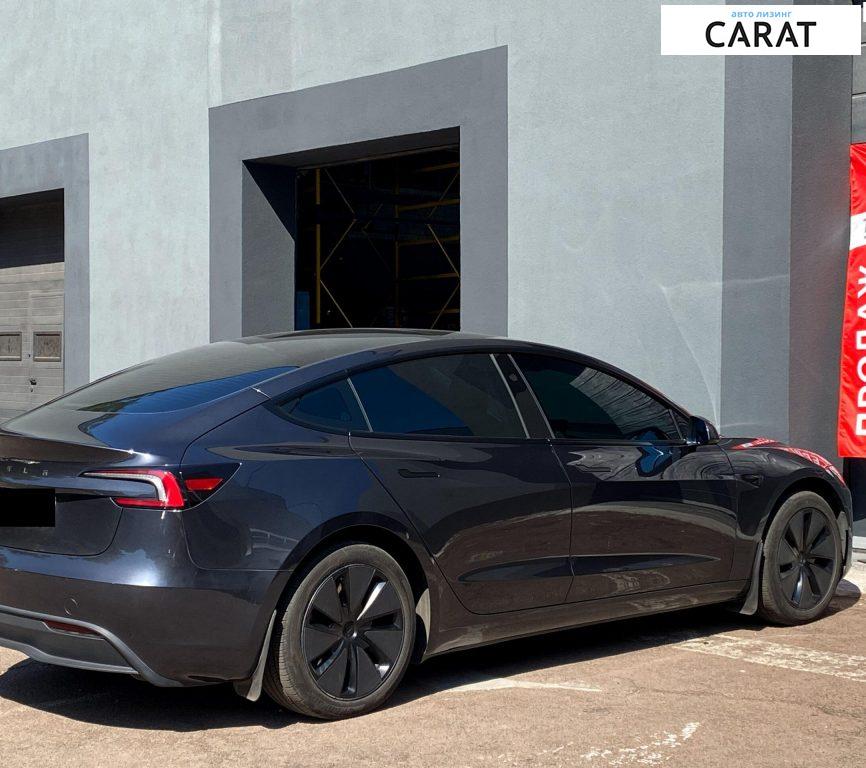 Tesla Model 3 2024