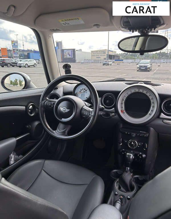 MINI Cooper 2011