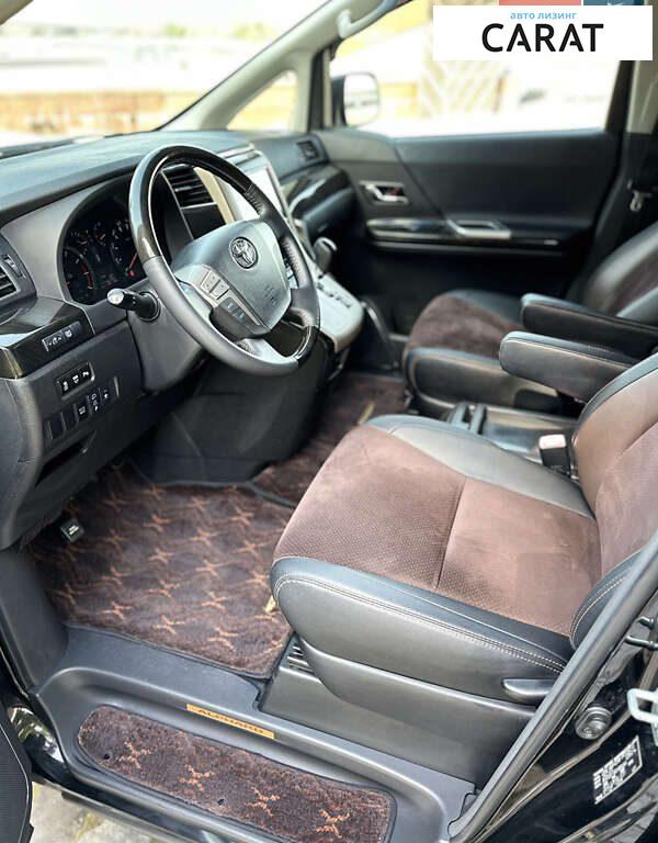 Toyota Alphard 2014