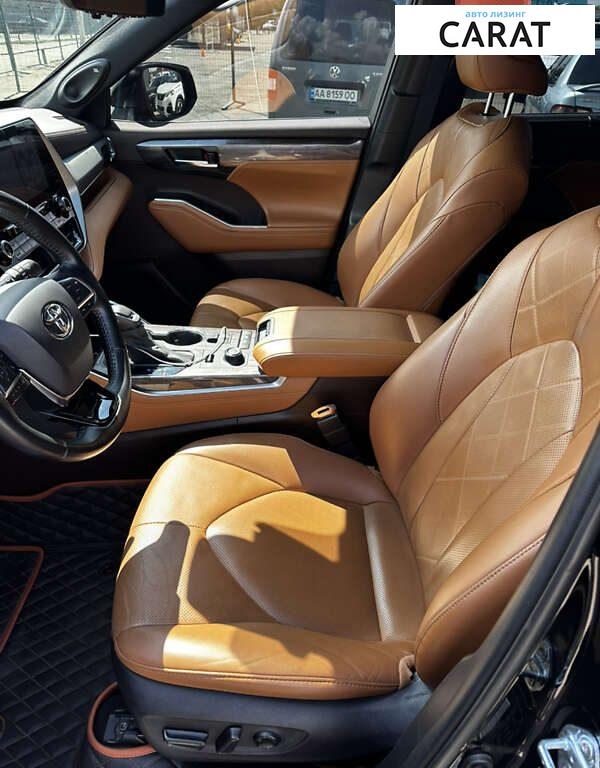 Toyota Highlander 2021