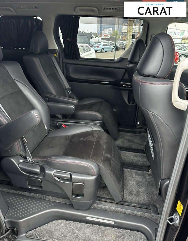 Toyota Vellfire 2014