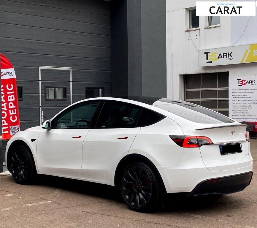Tesla Model Y 2024