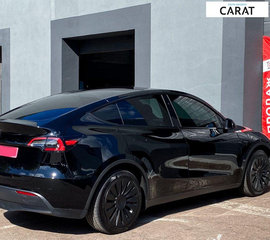 Tesla Model Y 2025