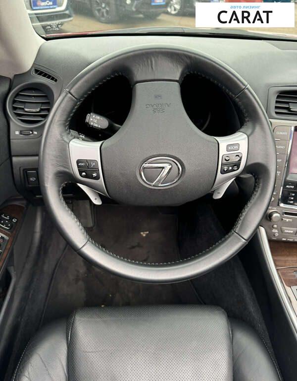 Lexus IS 2011