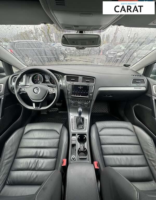 Volkswagen e-Golf 2015