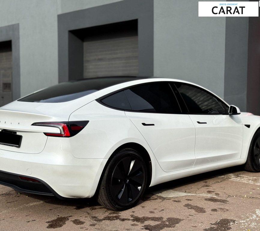 Tesla Model 3 2024