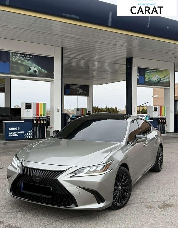 Lexus ES 2021