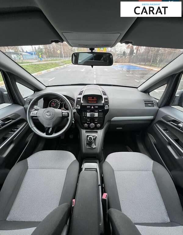 Opel Zafira 2011