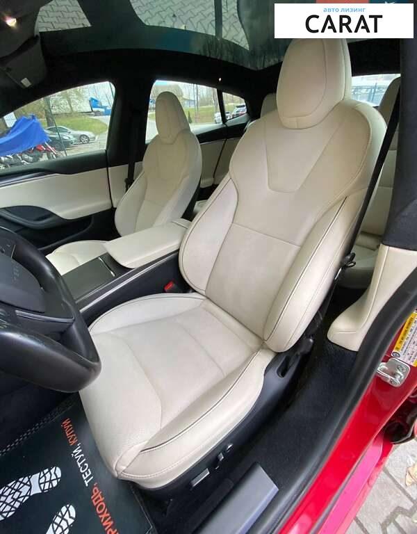 Tesla Model S 2021