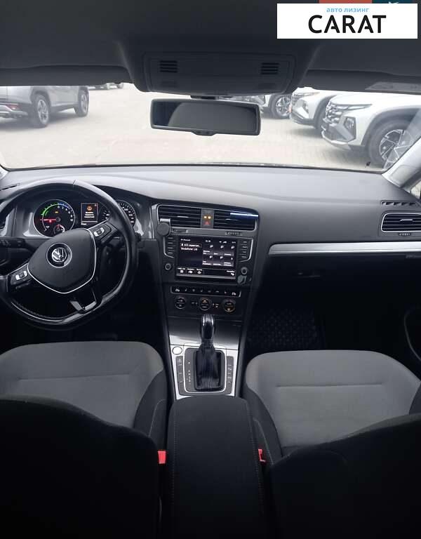 Volkswagen e-Golf 2015
