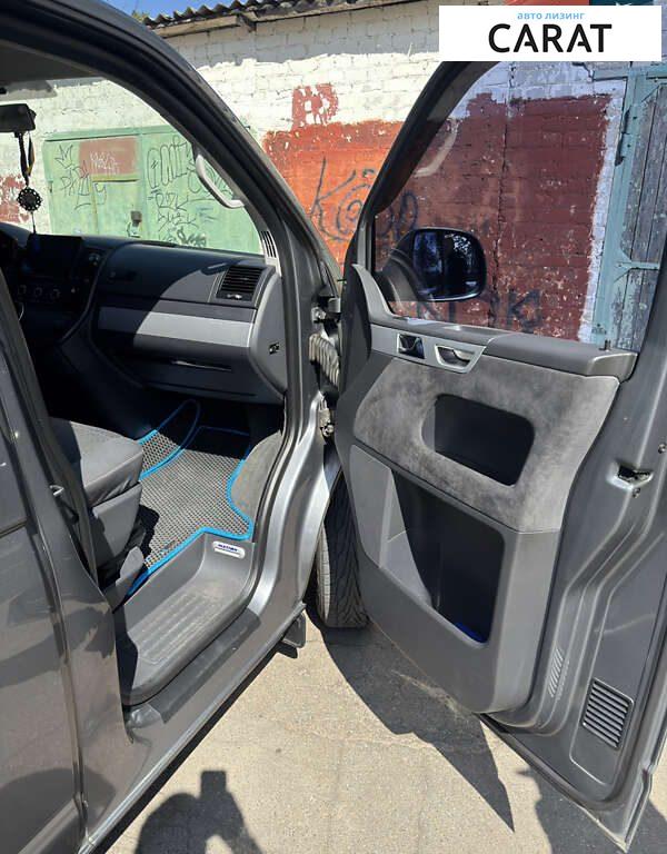 Volkswagen Multivan 2013