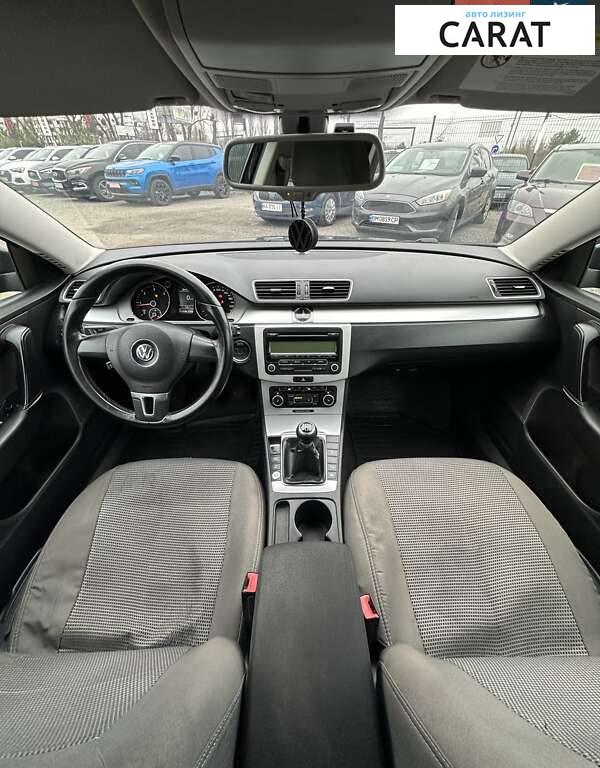 Volkswagen Passat 2011
