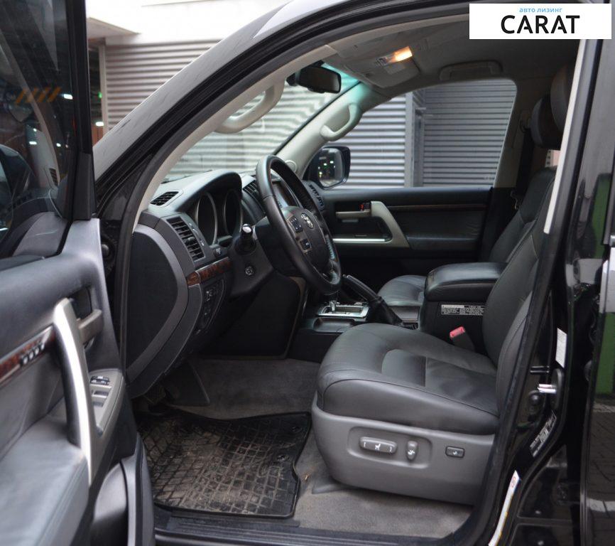 Toyota Land Cruiser 2010