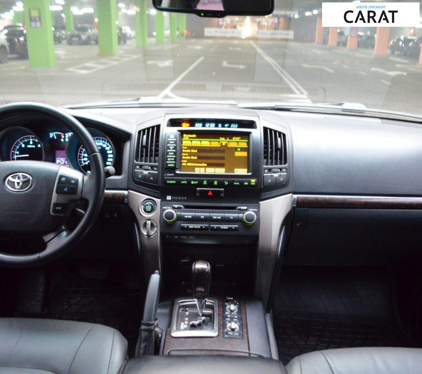 Toyota Land Cruiser 2010