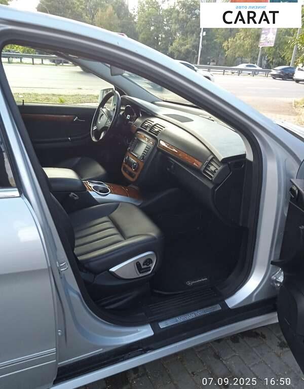 Mercedes-Benz R-Class 2011