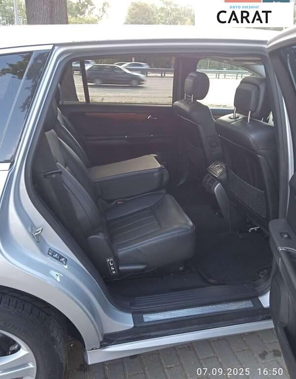 Mercedes-Benz R-Class 2011