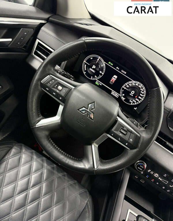 Mitsubishi Outlander 2023