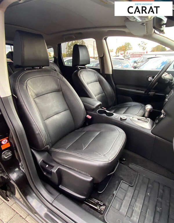 Nissan Qashqai+2 2010