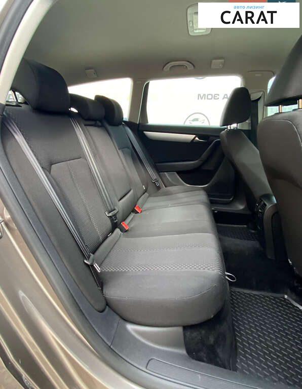 Volkswagen Passat 2011