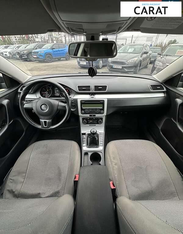 Volkswagen Passat 2011